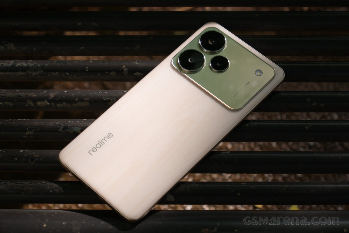 Cận cảnh Realme P4 Pro — Tầm trung “chất” với pin khủng, màn hình mượt