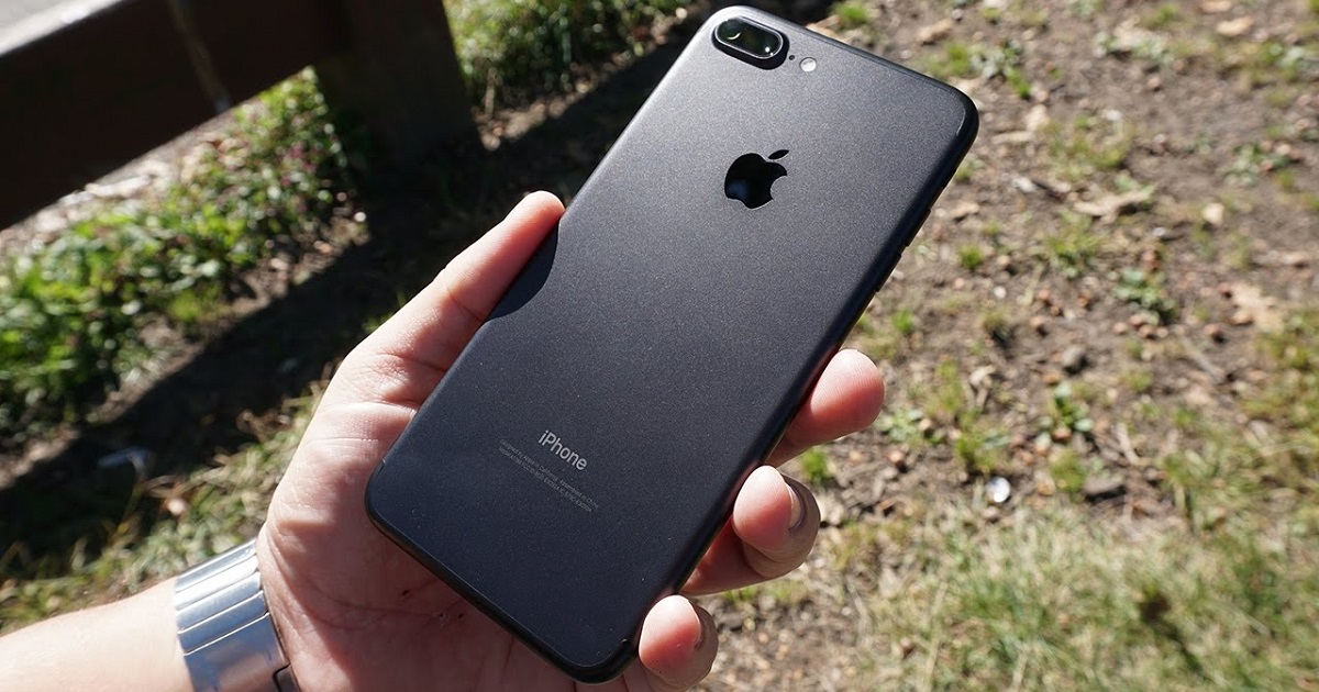 VỚI IOS 12 - IPHONE 7 PLUS 128GB NHƯ 'HỔ MỌC THÊM CÁNH'