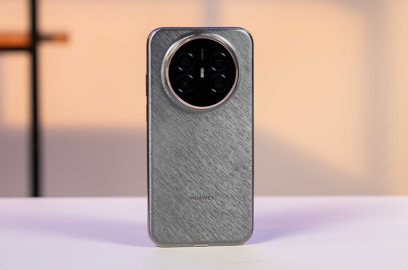 HUAWEI Mate 70 Air – Mỏng nhẹ nhưng vẫn “khủng” về pin và camera