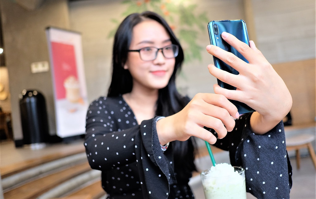 Một số cửa hàng điện thoại Singapore từ chối thu mua lại smartphone Huawei