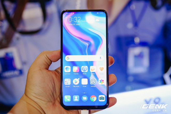 Huawei Y9 Prime chính thức ra mắt tại Việt Nam: camera theo trend trượt y hệt OPPO, pin 4000mAh, giá 6,49 triệu đồng