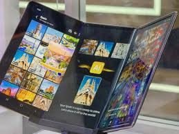 Galaxy TriFold sắp ra mắt – smartphone gập ba đầu tiên của Samsung với 3 viên pin và thiết kế thông minh
