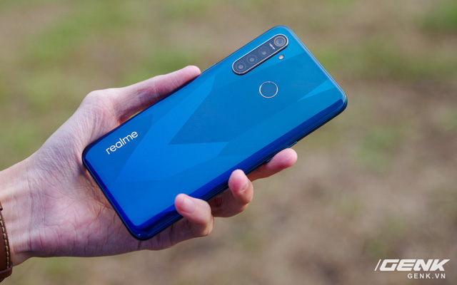 Bộ đôi Realme 5/5 Pro chính thức ra mắt tại Việt Nam: 4 camera, pin 5000mAh, sạc nhanh VOOC 3.0 20W, giá từ 3,99 triệu