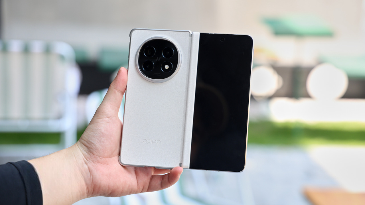 OPPO Find N6 sắp ra mắt: Giảm nếp gấp tối đa, camera 200MP, pin 6.000mAh, Snapdragon 8 Elite Gen 5
