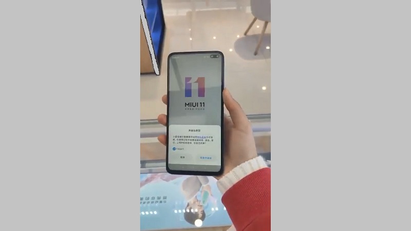 Chưa kịp ra mắt, Redmi K30 đã xuất hiện trong video trên tay, hé lộ đang chạy giao diện MIUI 11