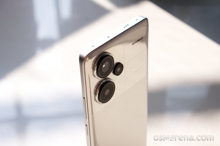 Redmi Note 13 Pro+ vua tầm trung màn cong như Galaxy S23 Ultra