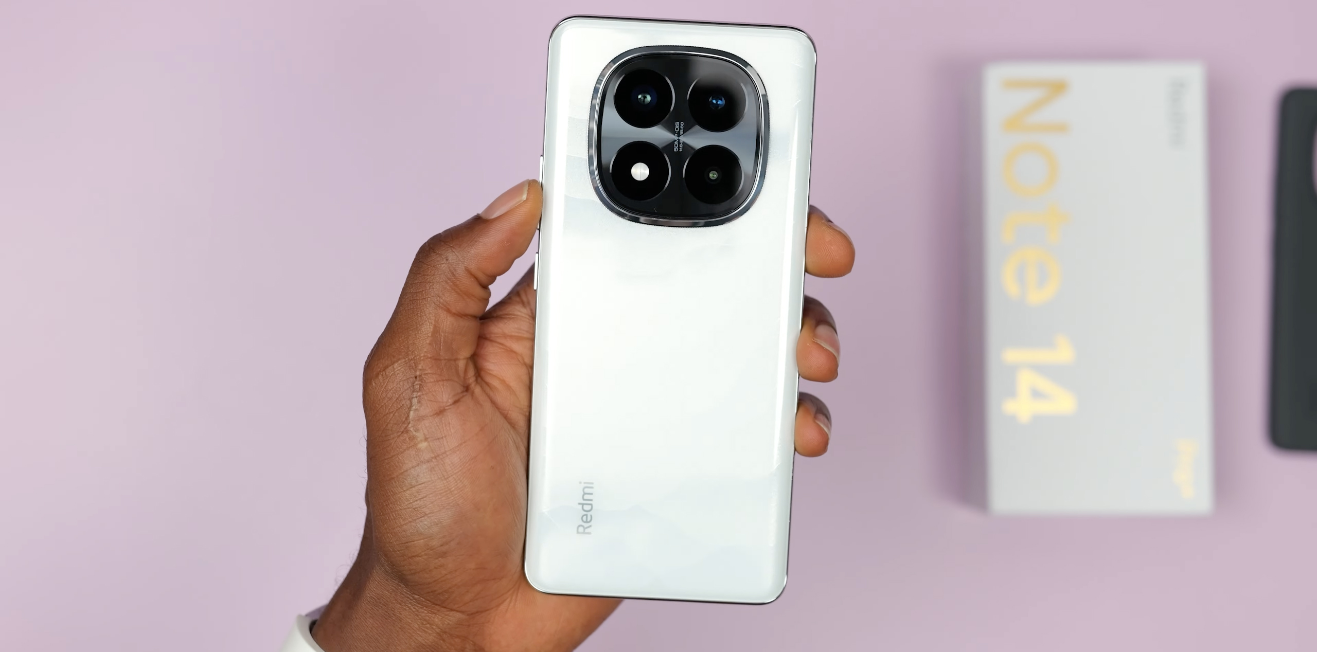 Siêu Phẩm Android Tầm Trung Gây Sốt: Giá Chỉ Từ 6 Triệu, Thách Thức iPhone 16 và Galaxy S24