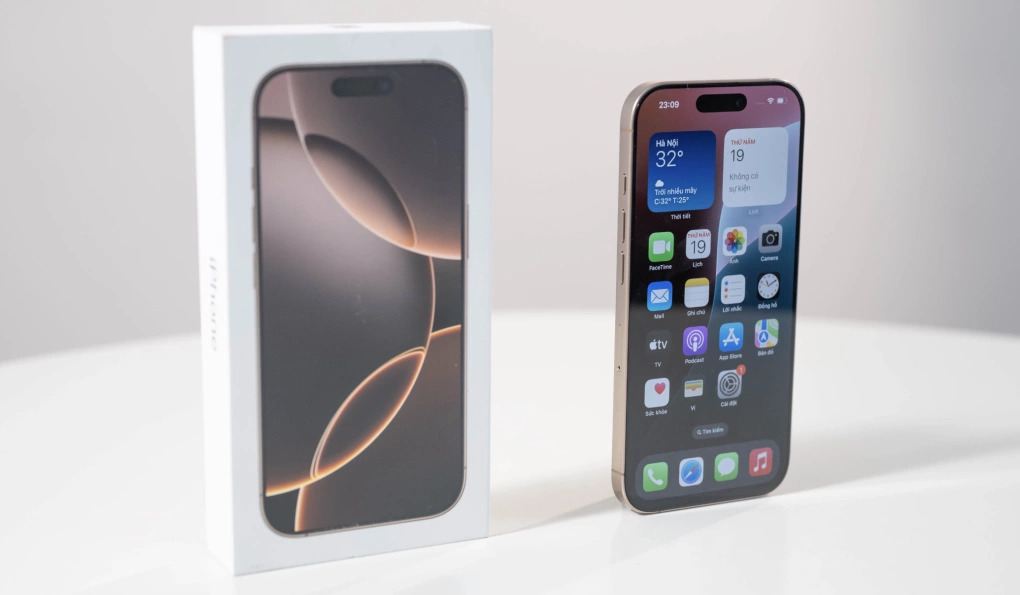 Giá iPhone 16 Pro Max 'chạm đáy mới'