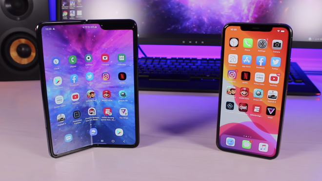 Thâm ý của Samsung khi công bố giá Galaxy Fold tại Việt Nam đúng ngày iPhone 11 mở bán: