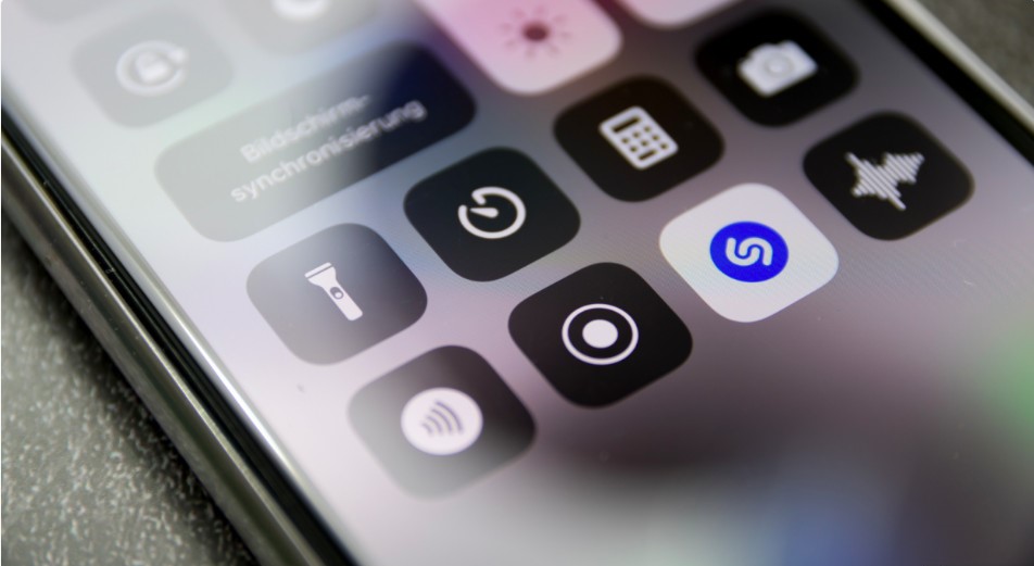 Hướng dẫn cách tìm tên bài hát Qua Siri