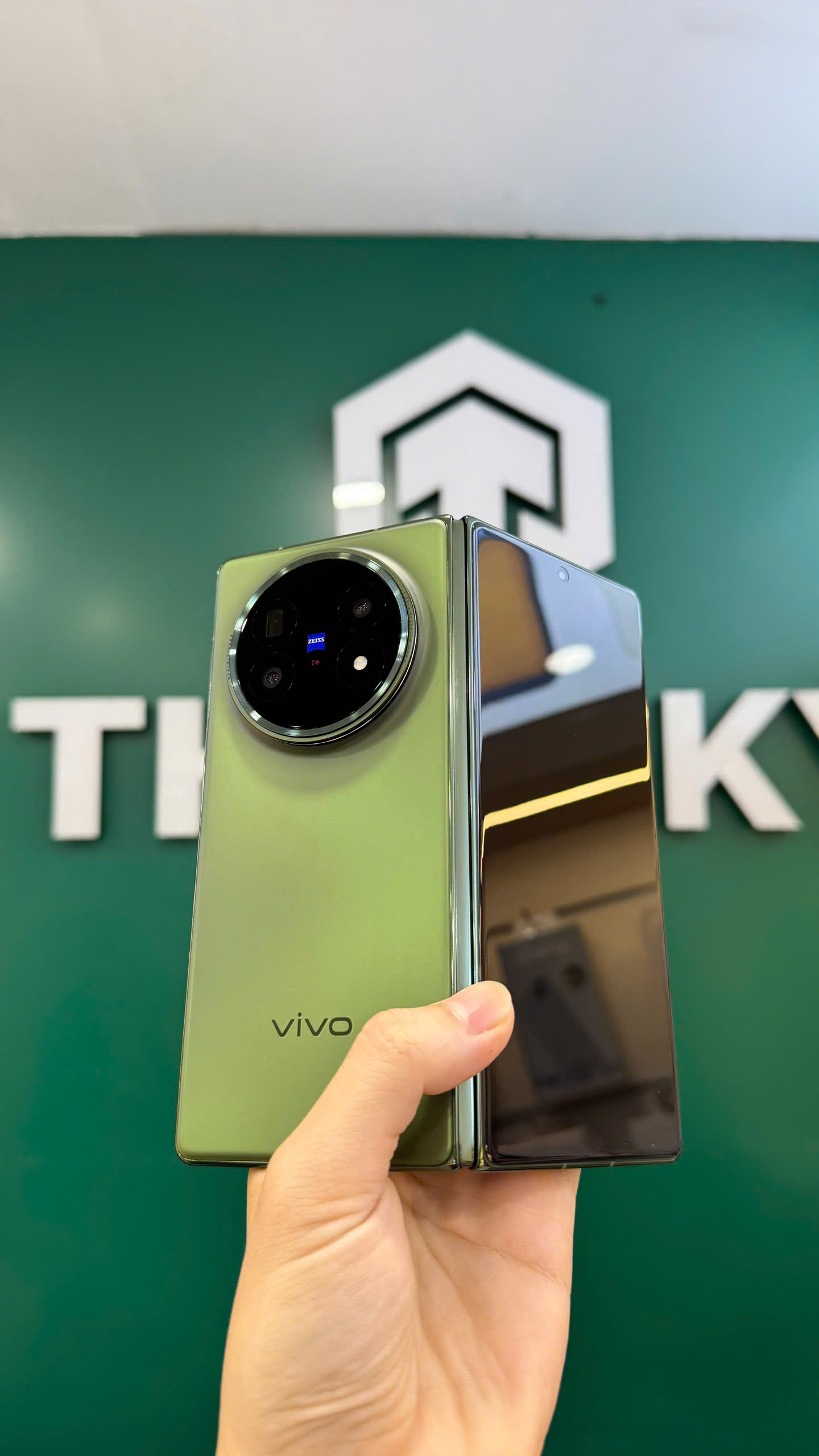 Mở màn công nghệ – Vivo X Fold5 chính thức có mặt tại ThoSky!