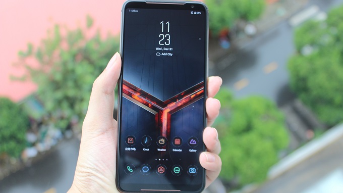 5-uu-diem-hap-dan-moi-game-thu-cua-asus-rog-phone-2
