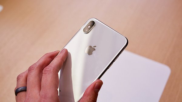 camera-iphone-xs-max-so-huu-tri-thong-minh-al