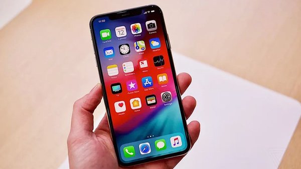 man-hinh-iphone-xs-max
