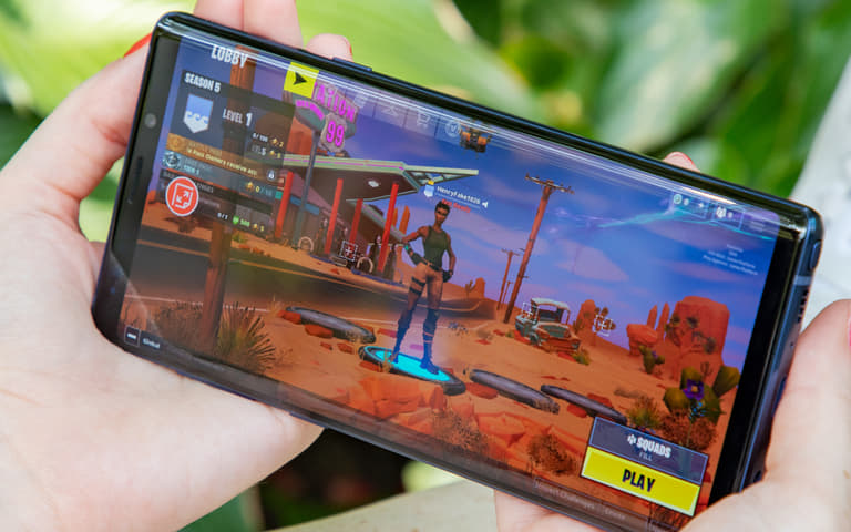 tu-van-nen-mua-samsung-note-10-plus-hay-samsung-note-10-tai-tho-sky