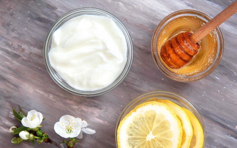 10 CÔNG THỨC MẶT NẠ VỚI MẬT ONG GIÚP DA KHỎE MẠNH VÀ SẠCH MỤN
