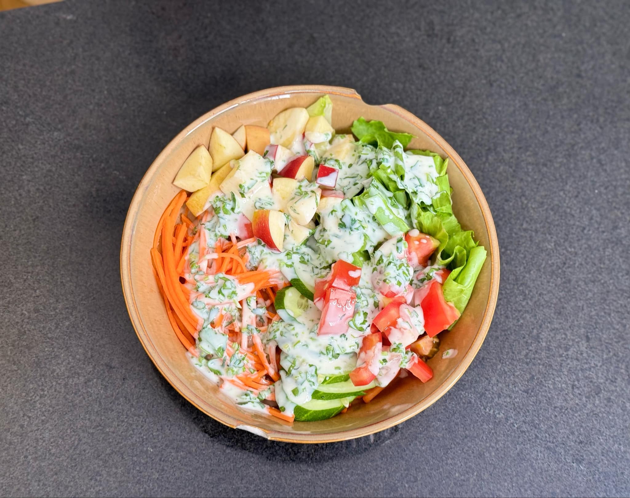 Mách bạn cách làm Salat sữa chua mật ong lạ miệng, thơm mát, giải ngấy