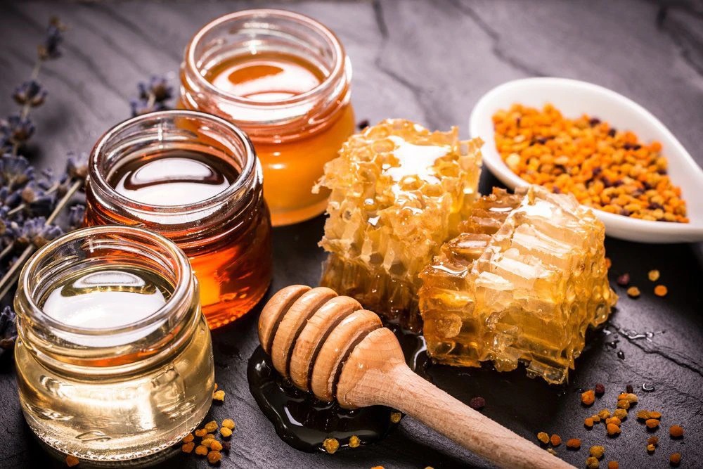 10 CÔNG THỨC KẾT HỢP CÁC LOẠI HẠT DINH DƯỠNG VỚI MẬT ONG, ĐƠN GIẢN, DỄ LÀM NGAY TẠI NHÀ