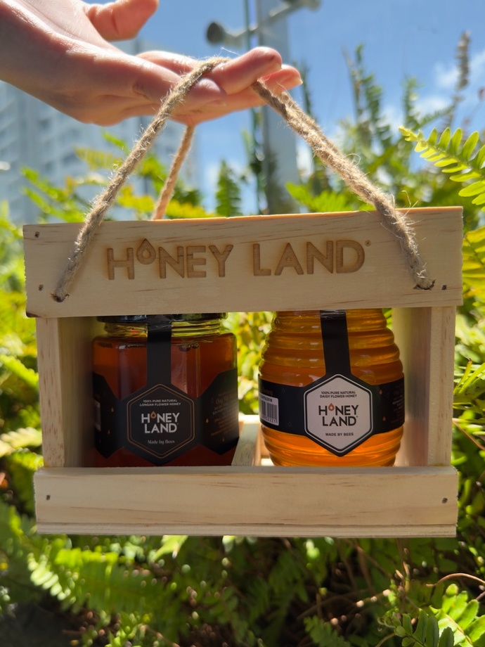 Hộp quà gỗ mật ong Honeyland Hoa Xuyến Chi 250g + Hoa Nhãn 230g