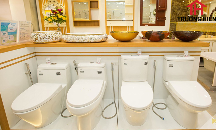 NÊN MUA THIẾT BỊ VỆ SINH HÃNG NÀO?