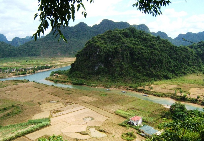 THUNG LŨNG SINH TỒN - HANG THỦY CUNG