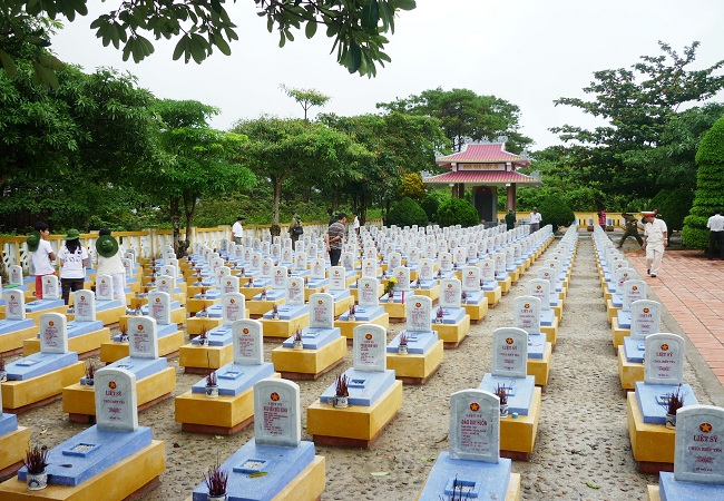 DU LỊCH QUẢNG BÌNH: VŨNG CHÙA - ĐỘNG THIÊN ĐƯỜNG - SÔNG CHÀY - HANG TỐI THÀNH CỔ QUẢNG TRỊ - NGHĨA TRANG TRƯỜNG SƠN - ĐỊA ĐẠO VỊNH MỐC - CỒN CÁT QUANG PHÚ