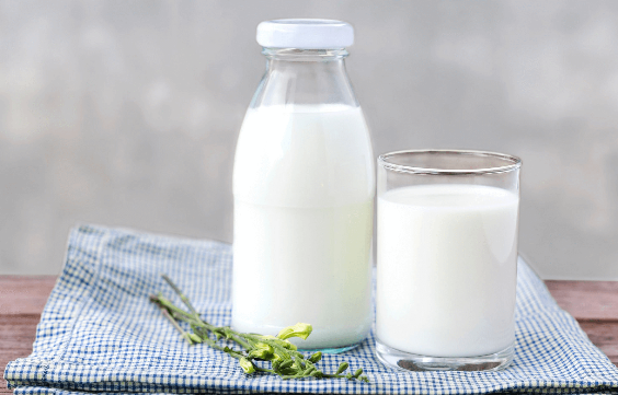  sữa hạt và sữa bò loại nào tốt hơn​