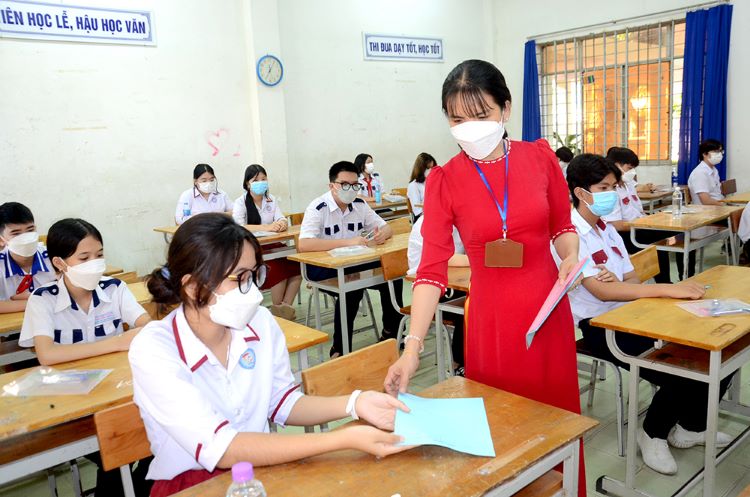 Đề thi tuyển sinh lớp 10 môn anh An Giang 