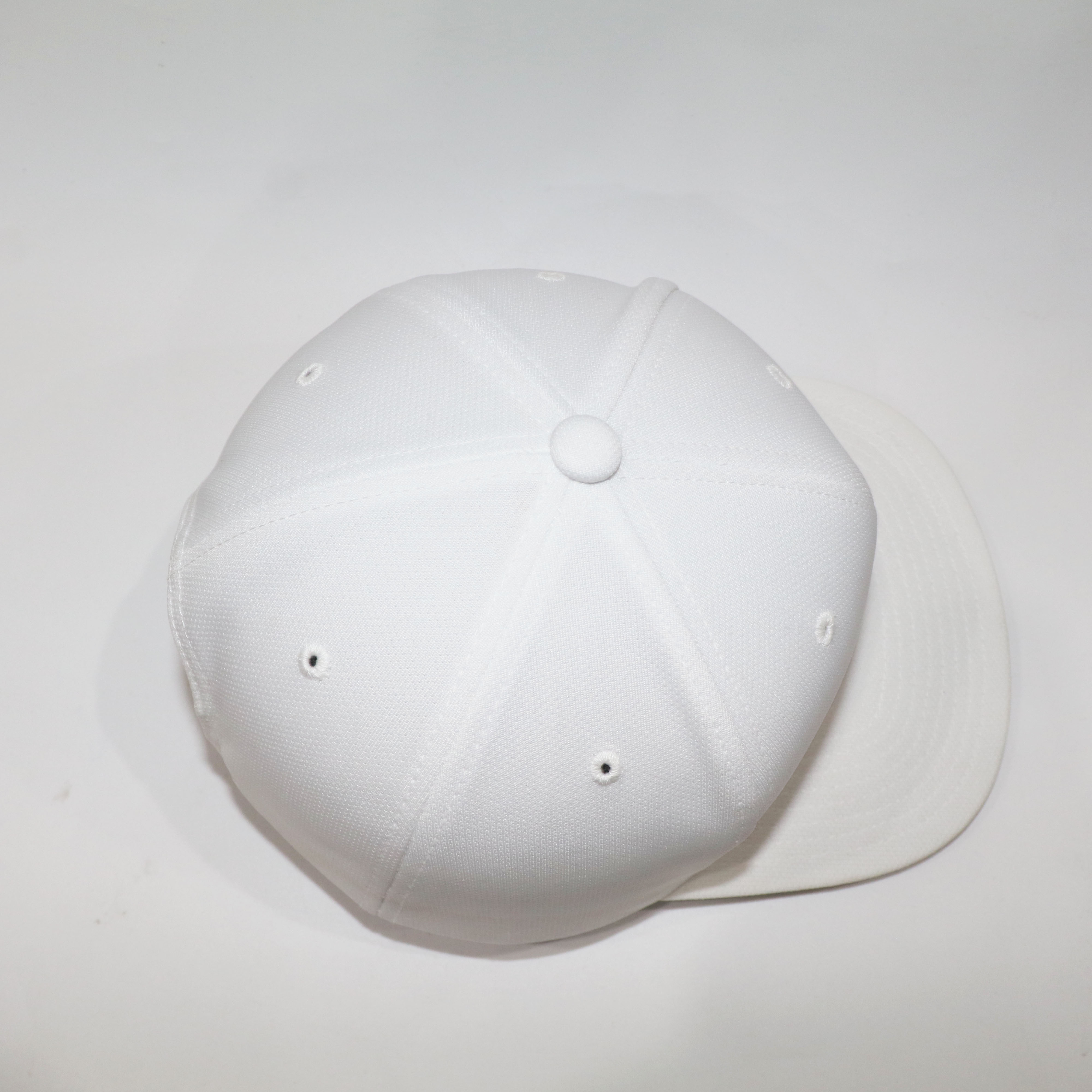Nón Snapback NHS Under Trắng - Hoàng Tử Paris UnderT_BN.