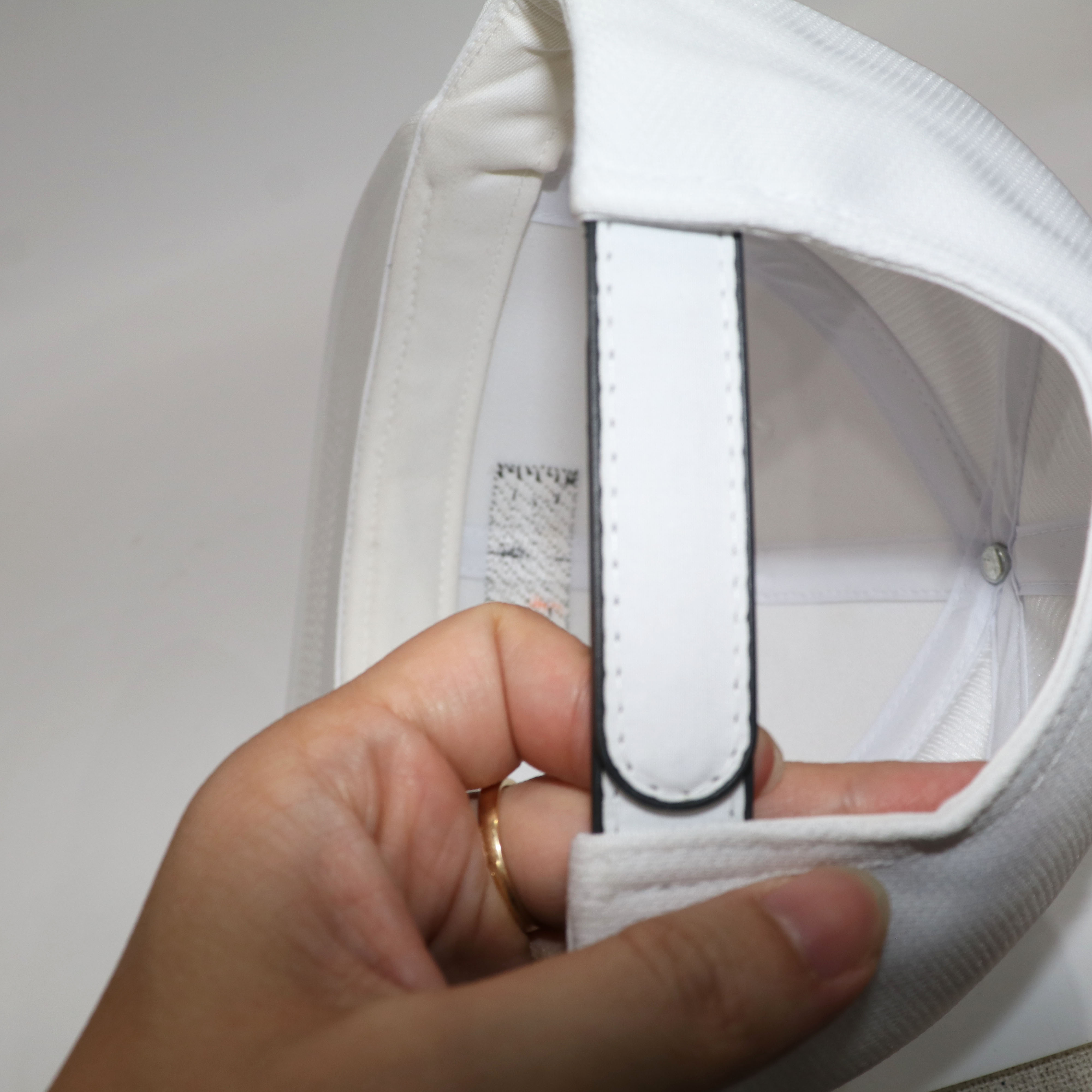 Nón Snapback NHS Under Trắng - Hoàng Tử Paris UnderT_BN.