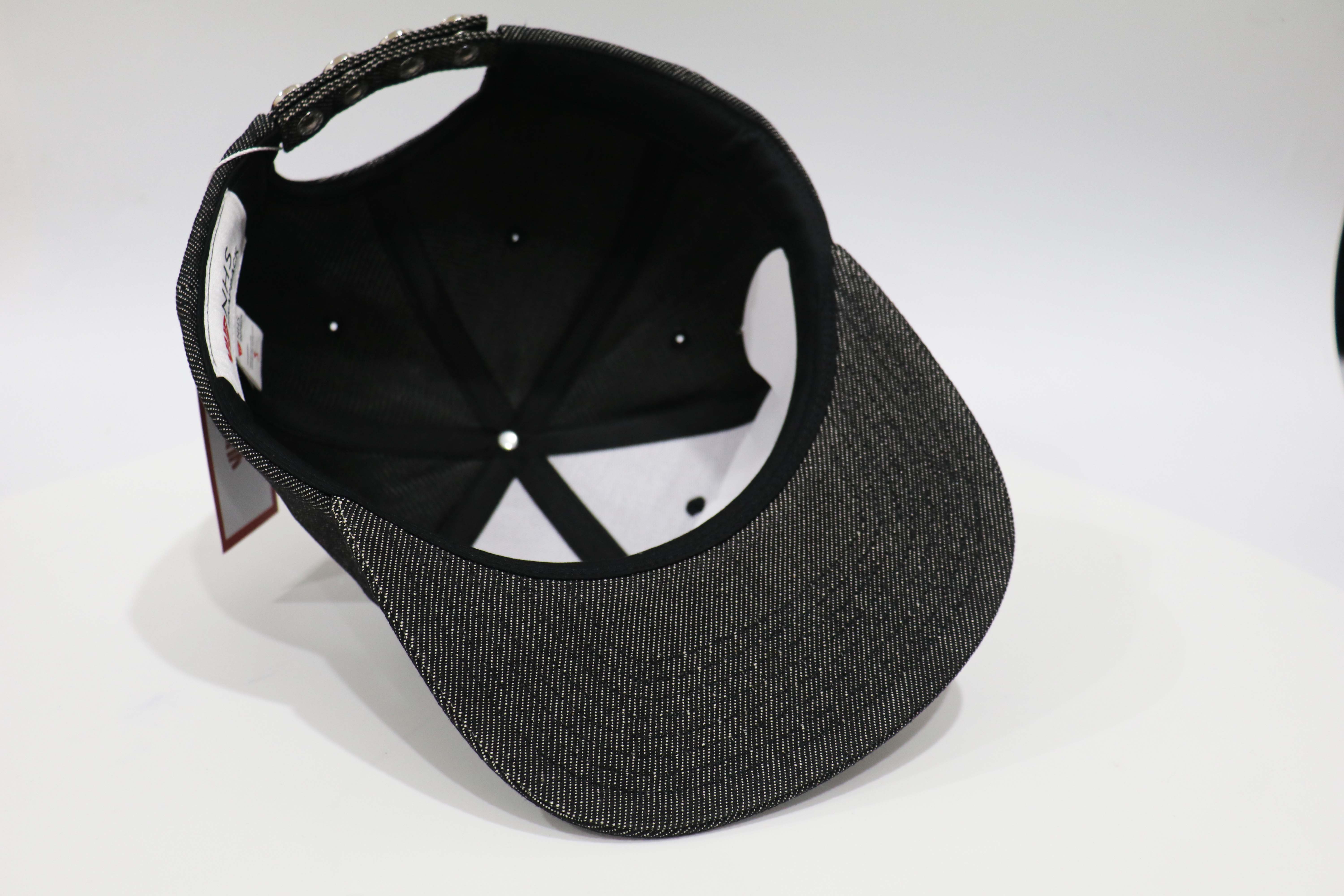 Nón Snapback Under Jean X3 mạnh Mẽ 2026 UnderJ001.