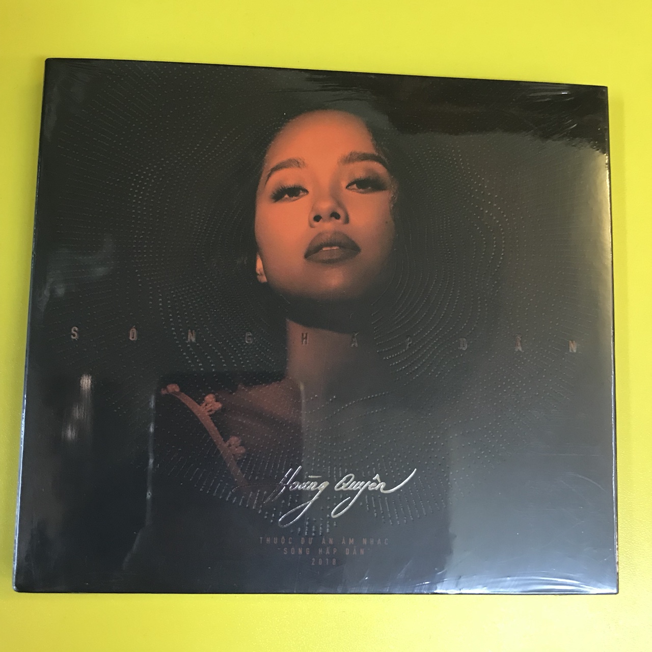 cd-hoang-quyen-new