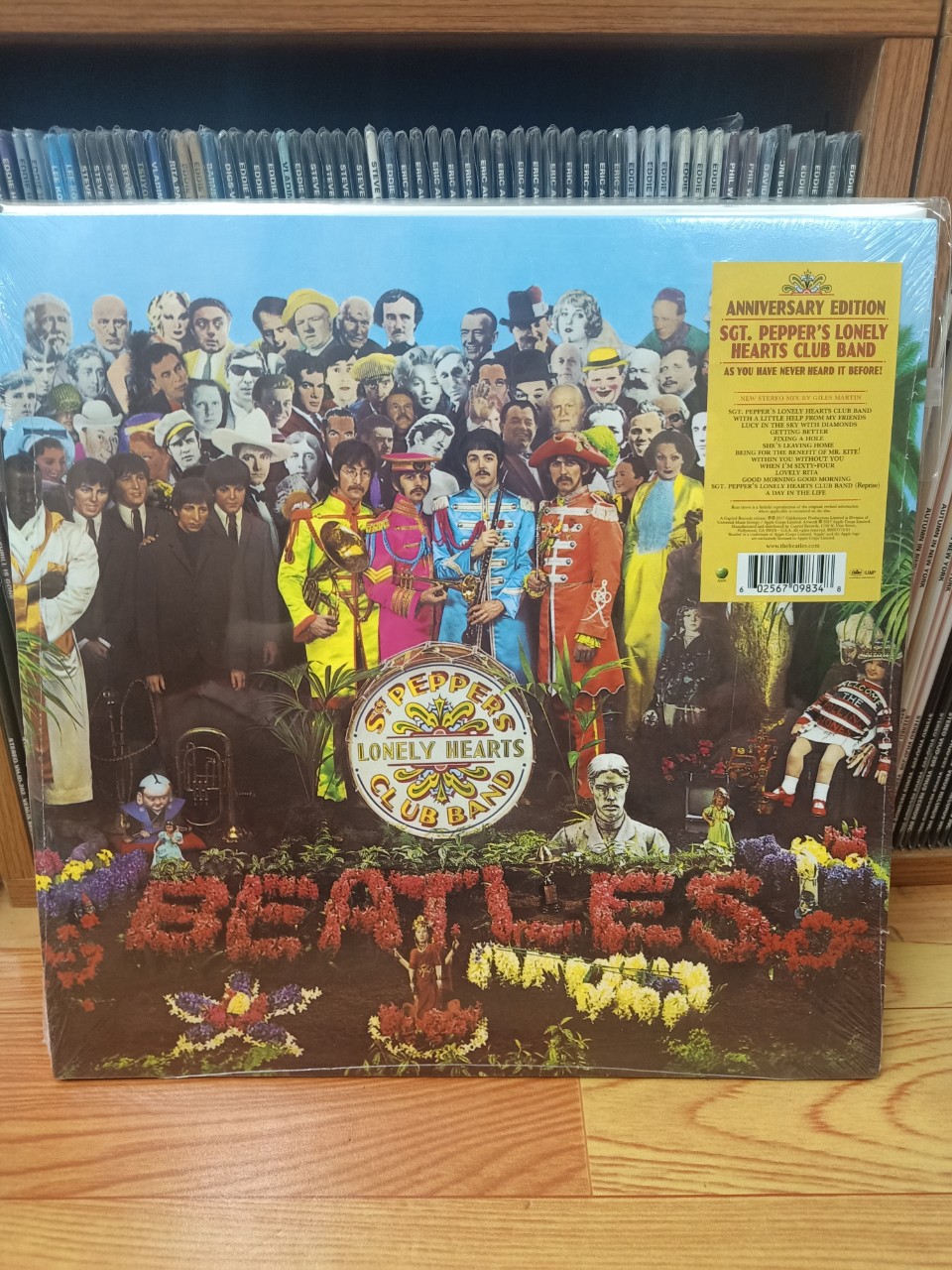 lp-the-beatles-lonely-hearts