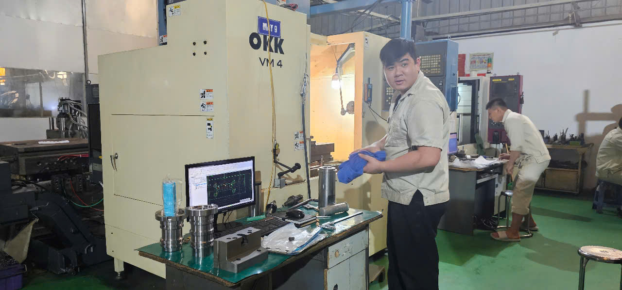 Chế tạo máy