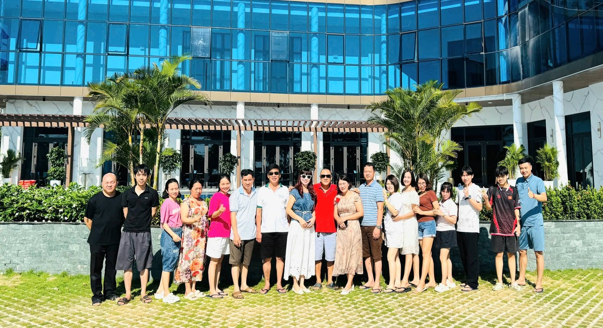 TIẾP THÊM NĂNG LƯỢNG CHO NHỮNG HÀNH TRÌNH MỚI