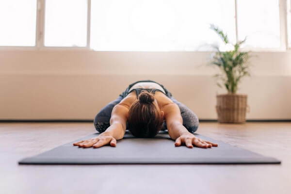 Chứng cứng cơ bắp và các phương pháp điều trị