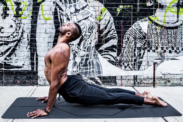 Đàn ông đang lãng quên điều tuyệt vời nhất thế gian - Yoga