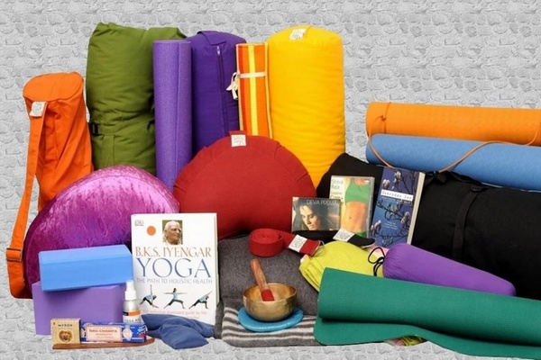 Các dụng cụ hỗ trợ luyện tập Yoga