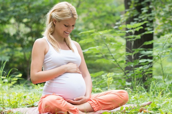 5 Cách yoga hỗ trợ khả năng sinh sản của bạn