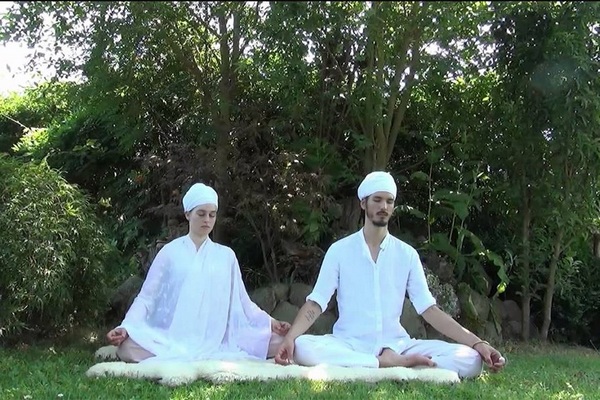 12 Bằng chứng khoa học: Thiền yoga giúp nuôi dưỡng trí não & tinh thần