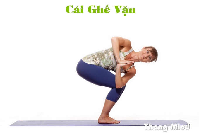 Tư thế Cái Ghế Vặn (Chair Twist Pose)