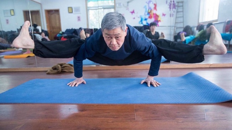 Tư thế con đom đóm