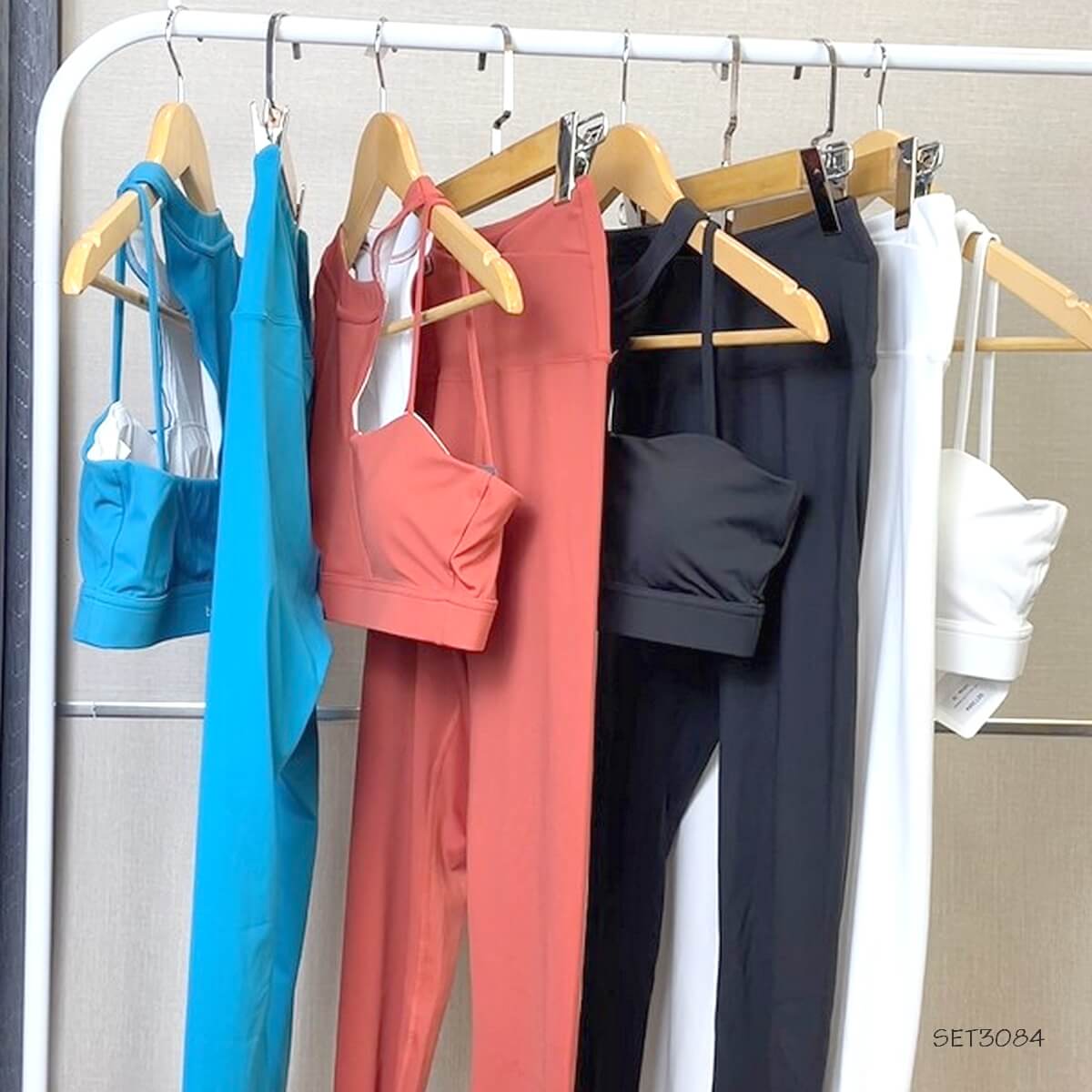 Bộ tập cut out vai SET3084 beYoga - Phá cách & Nữ tính