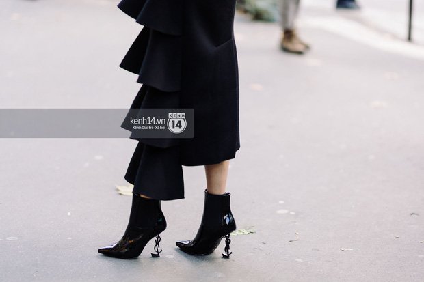 Nếu nghĩ street style tại Paris Fashion Week chỉ là "cuộc chiến váy áo" thì bạn nhầm to rồi