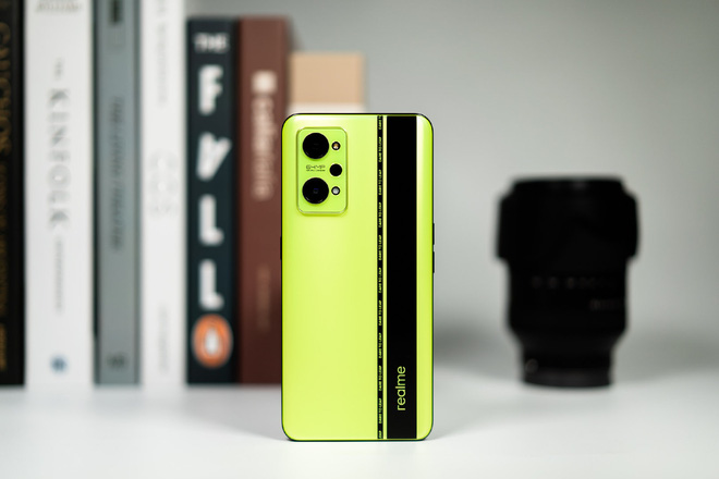 realme GT Neo2 ra mắt: Thiết kế mới, màn hình AMOLED 120Hz, Snapdragon 870, sạc nhanh 65W, giá từ 8.5 triệu đồng
