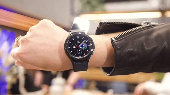 Cận cảnh Galaxy Watch 4 Classic cao cấp: Siêu đẹp, siêu “ngầu”