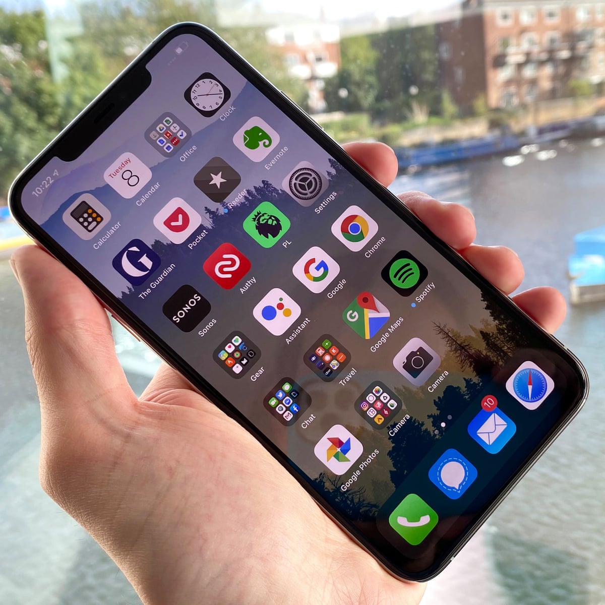 Để iPhone của bạn không tốn PIN, bạn hãy tắt ngay những tính năng này !