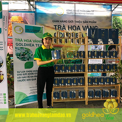 Trà hoa vàng “gây sốt” tại Hội chợ triển lãm đặc sản Tam Đảo phục vụ lễ hội Tây Thiên