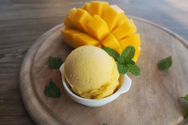 Kem ly vị xoài One More: Thưởng thức vị hè ngọt ngào, thanh mát