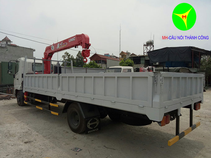 hino fc gắn cẩu unic 3 tấn